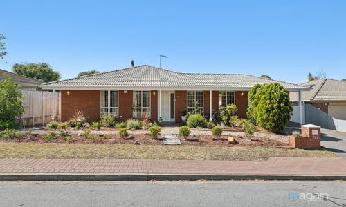 381 Honeypot Rd sold for $725,000 in Nov 2024 by Scott McPharlin Team Real Estate